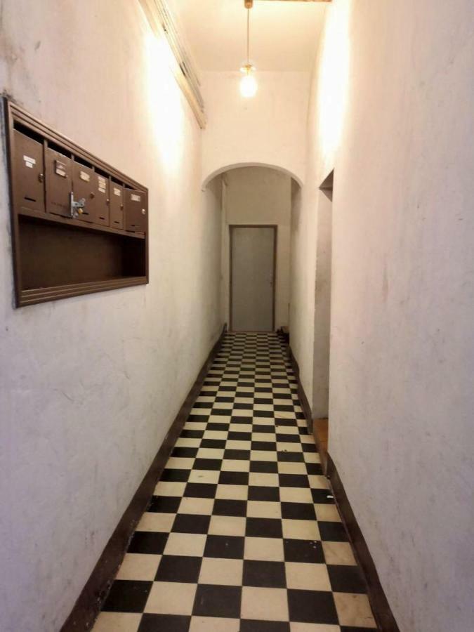 Beautifully Bright Apartment In Old Town Сен-Тропе Экстерьер фото